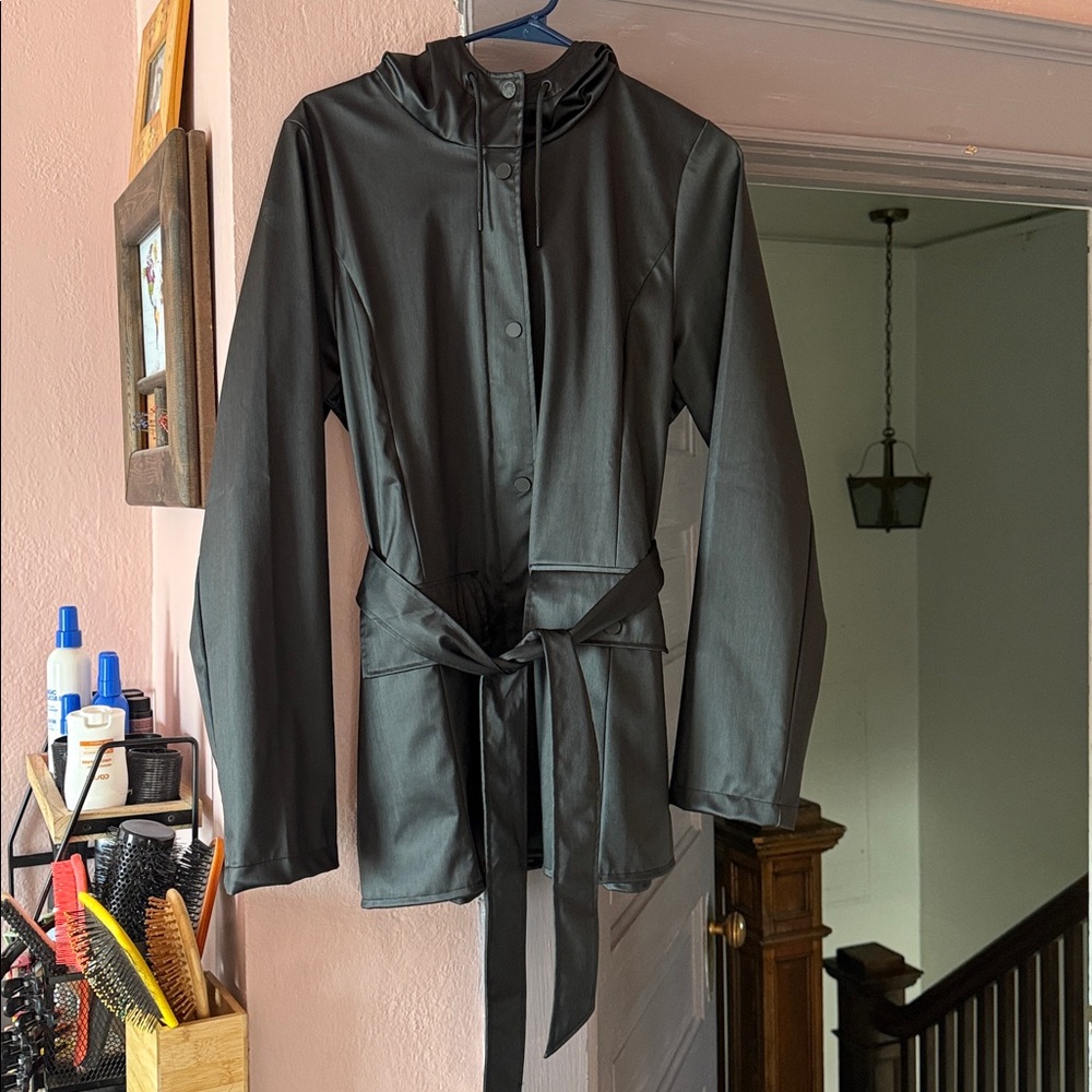 Rains Curve Waterproof Rain Jacket - Picture 3 of 8